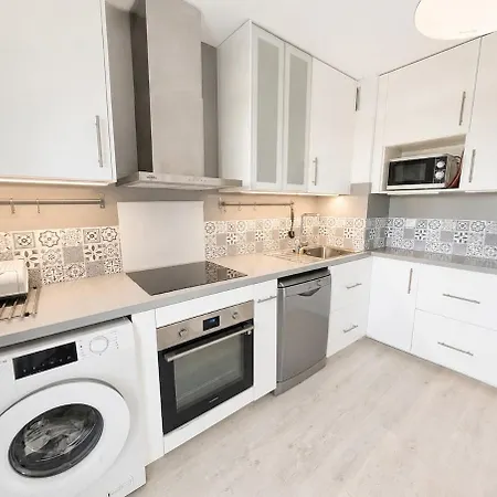 2 Chambres- Terrasse - Climatisation Apartment *